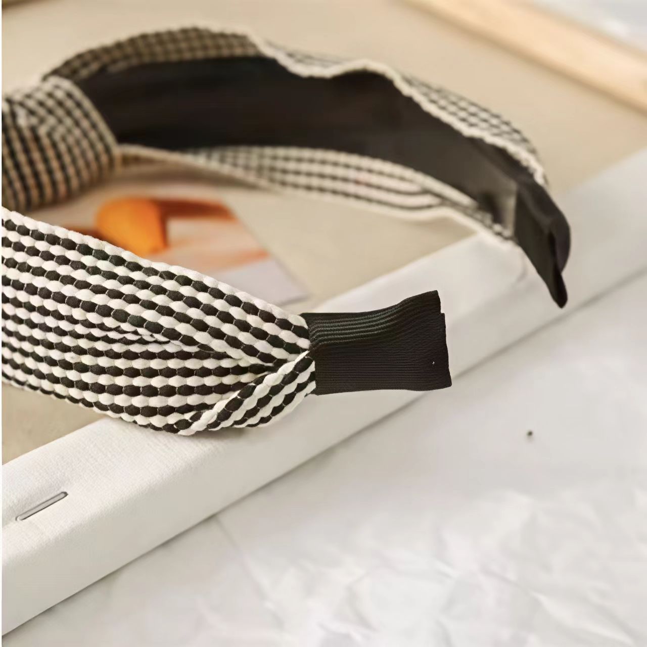 Широкая клетчатая повязка на г – обзор и цена Headband Summer Knit